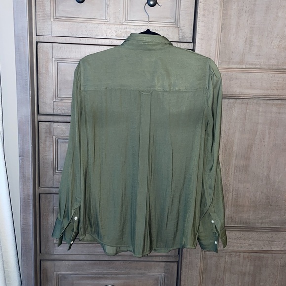 Banana Republic blouse, size medium - Picture 4 of 5